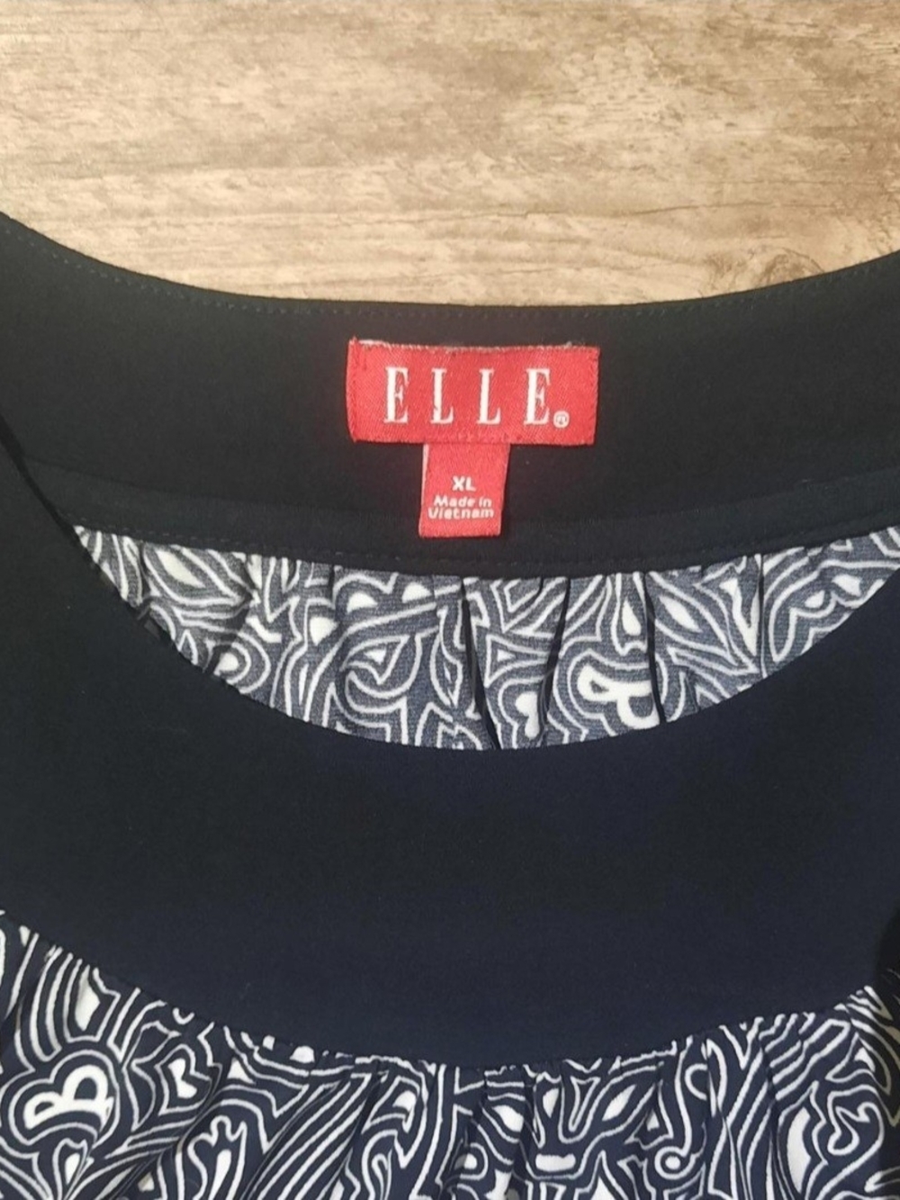 Vintage ELLE Flutter Sleeve Top - Picture 2 of 5